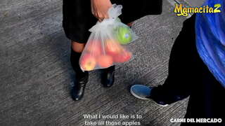 МЕСО на ПАЗАРОТ - Мун Замокот - Секси Колумбиската Удари И ја Ебе Тешко Со Алекс Moreno