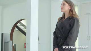 Bruneta rusă Evelina Darling poartă cea mai sexy lenjerie neagră pentru a seduce iubitul ei dominant de pula mare în acțiune anală senzuală! Opus, fata dracului &amp; amp; Mai mult! Rosti Video &amp; amp; 1000s mai mult la Private.com!