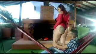 Πηδάω στην υπηρεσία του ένα μοτέλ, επειδή η κοπέλα μου με αφήνει να περιμένω να το δω culiada στο τζάκι και το amaca με lustylatinasex