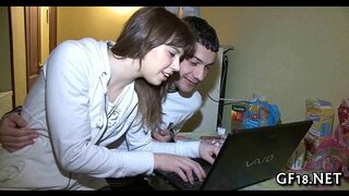 Gozo-begira teen edertasuna gogorra izaten 10-pounder